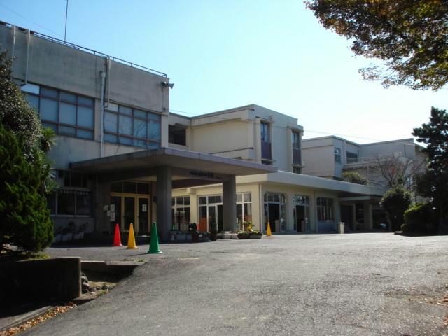 小学校　大津市立瀬田小学校（小学校）まで745m