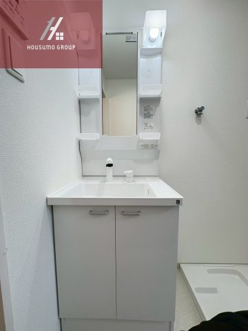 洗面設備　同施工会社・同型モデルの室内です。（参考写真・イメージ写真）