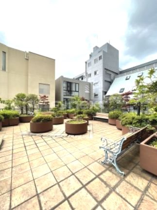 庭　《見学予約受付中》白金高輪駅徒歩１０分の分譲賃貸マンション★