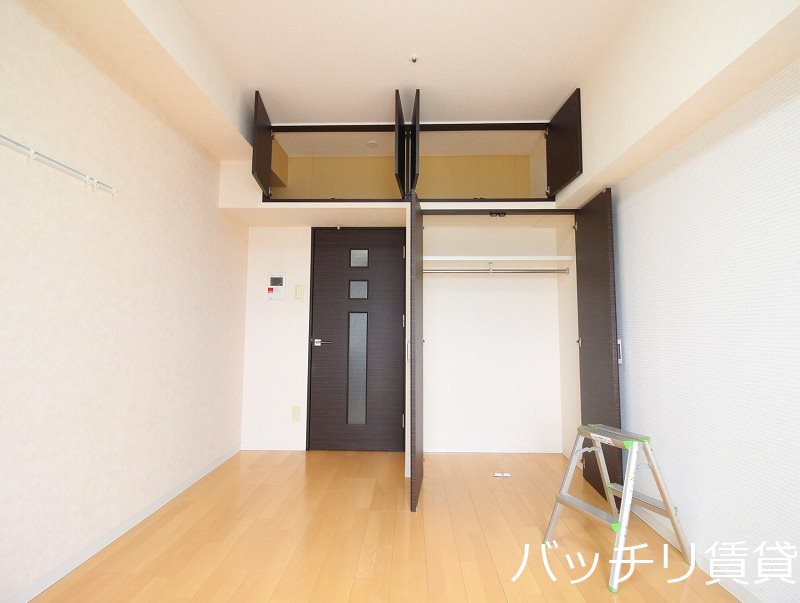 収納　別号室タイプの為、現状を優先致します。