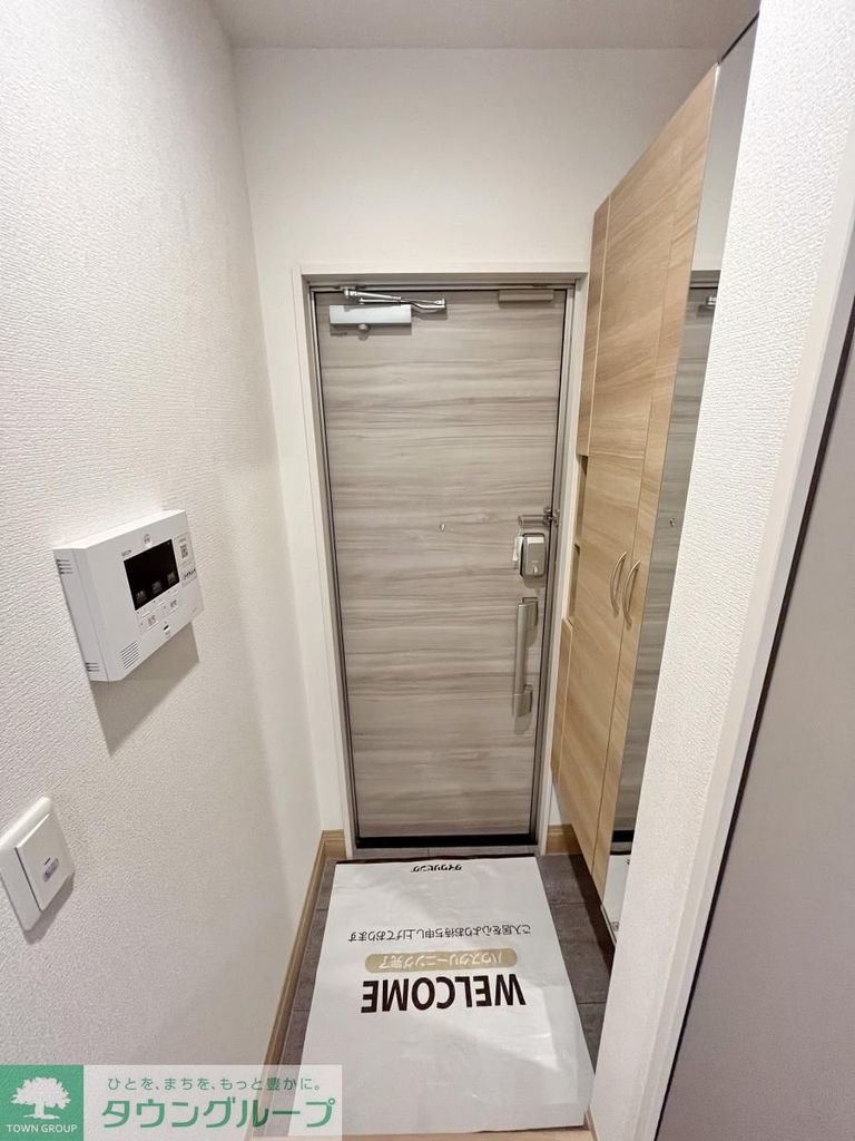 玄関　★同施工会社の写真です★