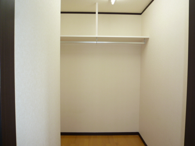 収納　ウォークインクローゼット