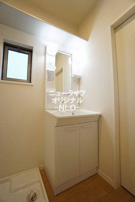 洗面設備　忙しい朝の身支度に役立つ洗髪洗面台☆