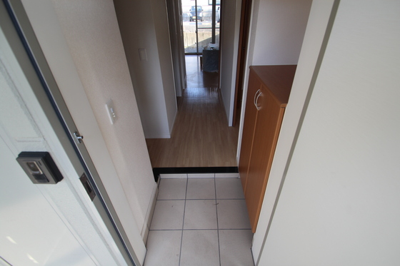 玄関　※別部屋の写真です