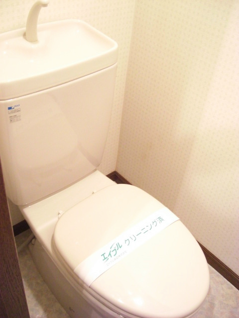 トイレ　別部屋参考になります。