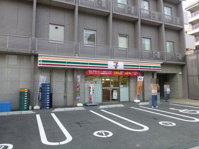 コンビニ　セブンイレブン奈良芝辻町店（コンビニ）まで510m