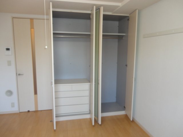 収納　クローゼット