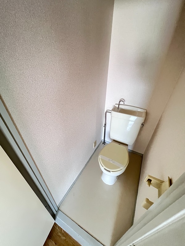 トイレ　※303号室の参考写真になります。