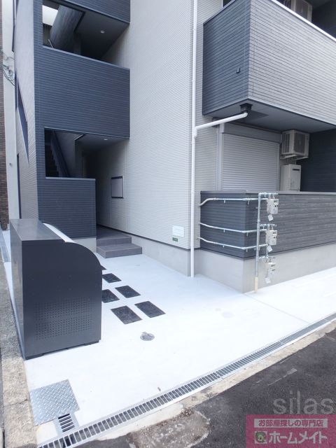 エントランス　同施工会社・同型モデルの室内です。（参考写真・イメージ写真）