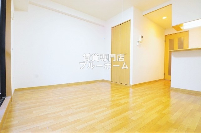 その他　別角度からの洋室です！