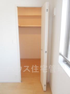 収納　クローゼット