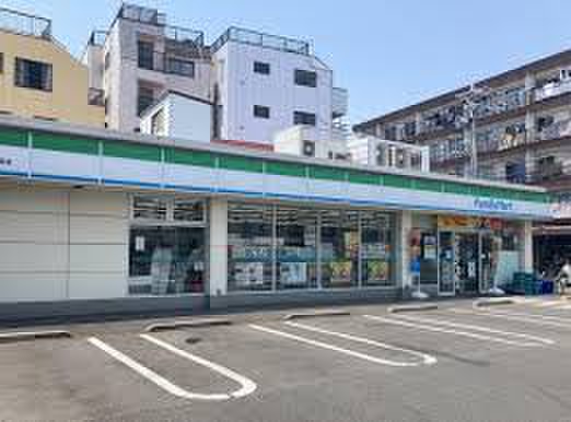 コンビニ　ファミリーマート 鶴見潮田四丁目店（コンビニ）まで210m