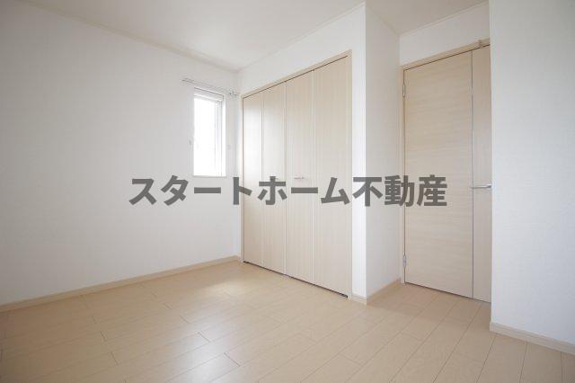 その他部屋・スペース　使い勝手のいい寝室です