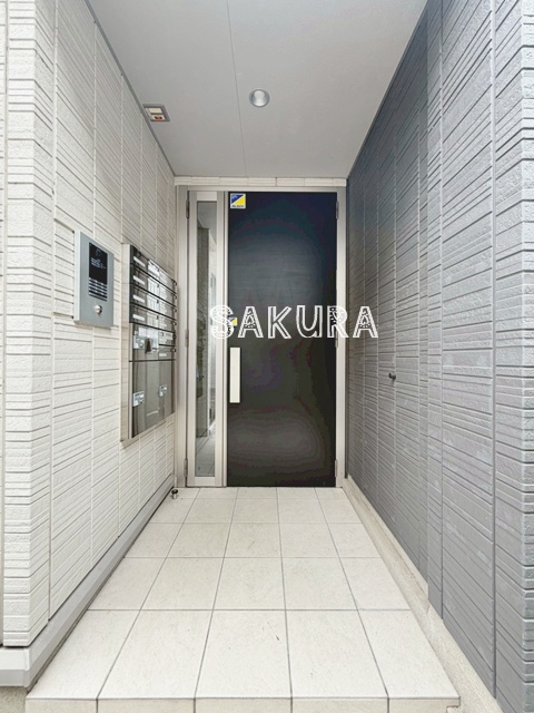 エントランス　お洒落な建物デザイン♪