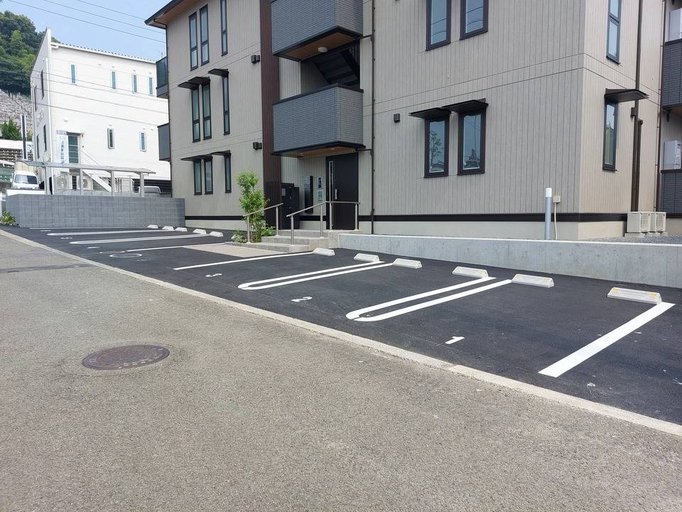 駐車場　駐車場