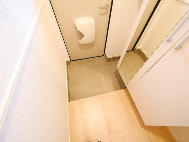 玄関　収納もある玄関です