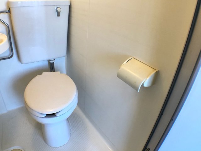 トイレ　浴室内にトイレがあります！