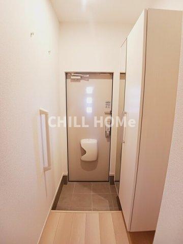 玄関　当社、チルホームのHPもご覧ください(^^)/物件情報多数♪