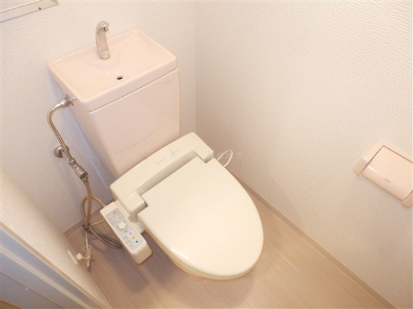 トイレ　ウォシュレット付きトイレ