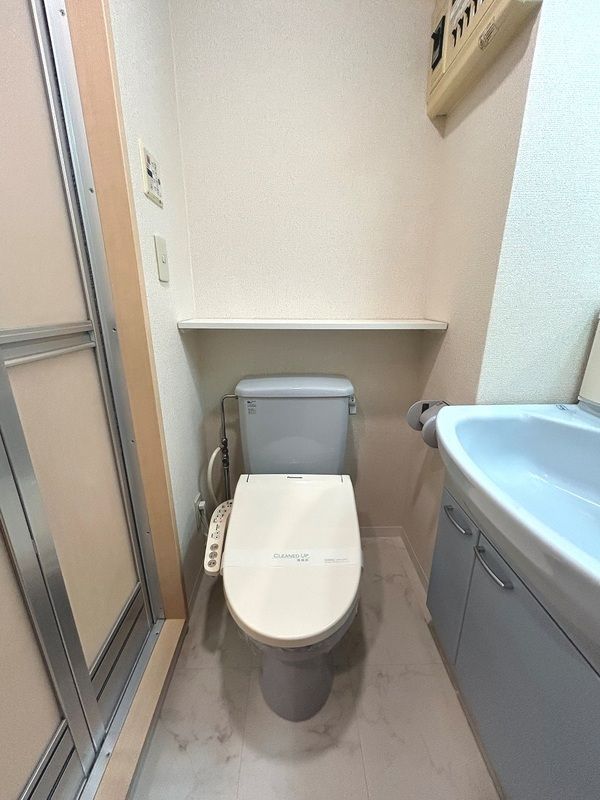 トイレ　※別部屋の参考写真です。