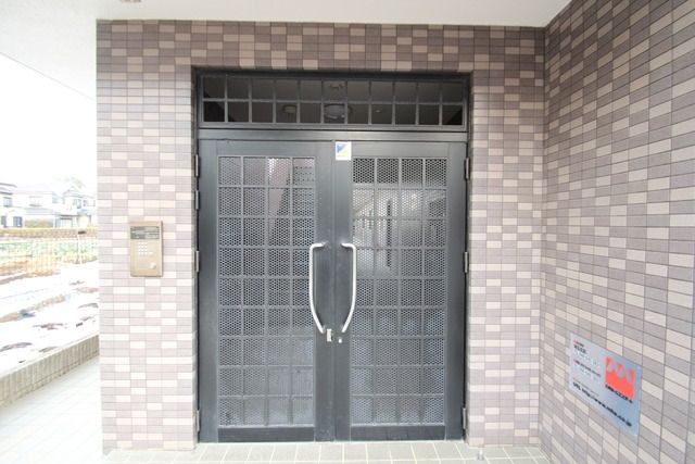 サンプレミール浦和の外観写真