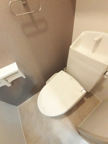 トイレ　落ち着いたトイレです