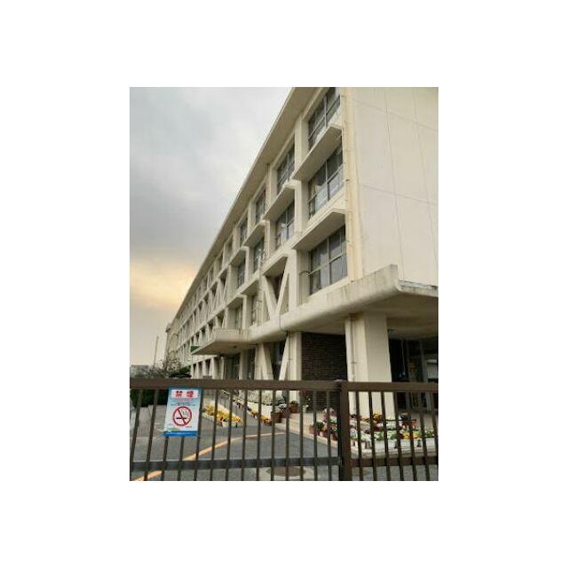 小学校　藤沢市立浜見小学校（小学校）まで580m