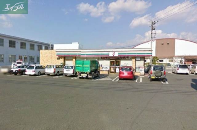 コンビニ　セブンイレブン岡山芳明小前店（コンビニ）まで626m