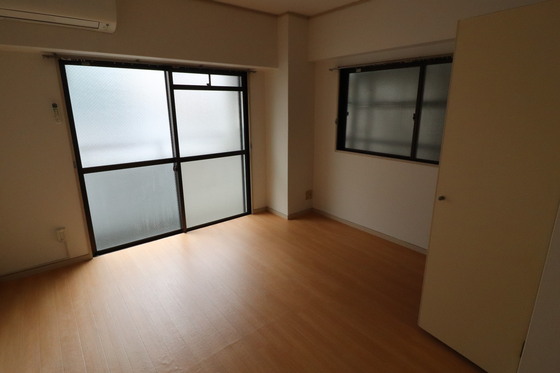 居室・リビング　※別部屋の写真です
