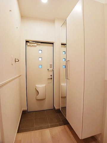 玄関　明るい玄関です