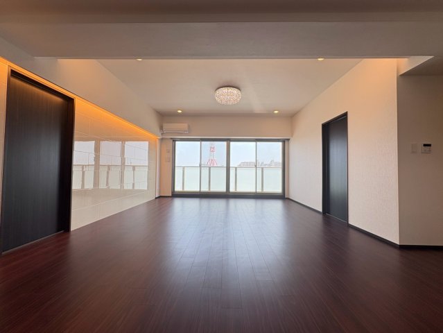 プレジオ西宮北口の居間写真