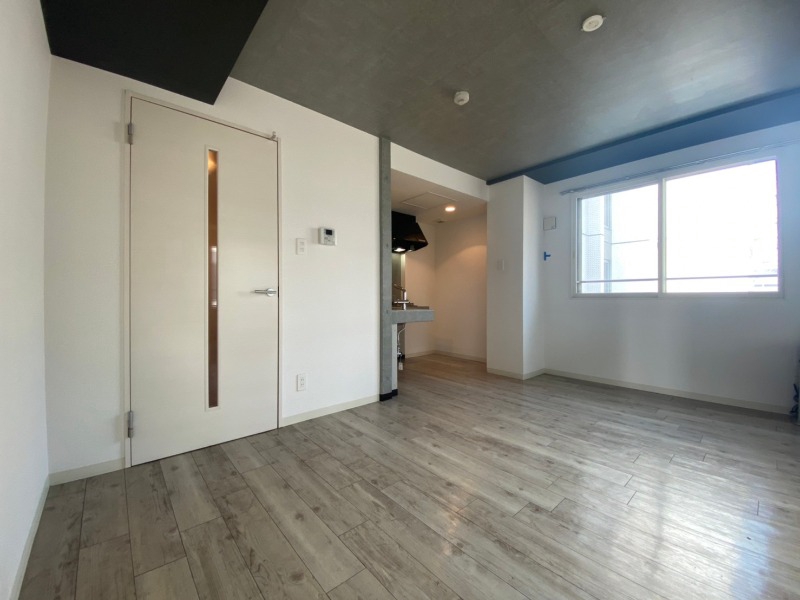 居室・リビング　広くてキレイなお部屋が広がっていて、充実した生活が送れそう。
