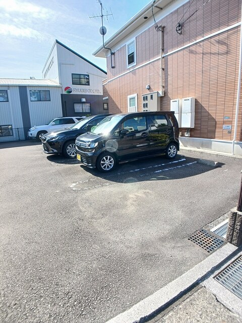 駐車場　駐車場