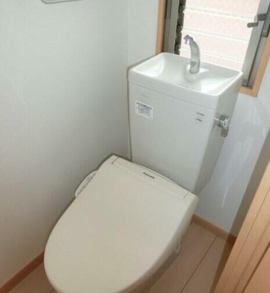 トイレ　参考写真