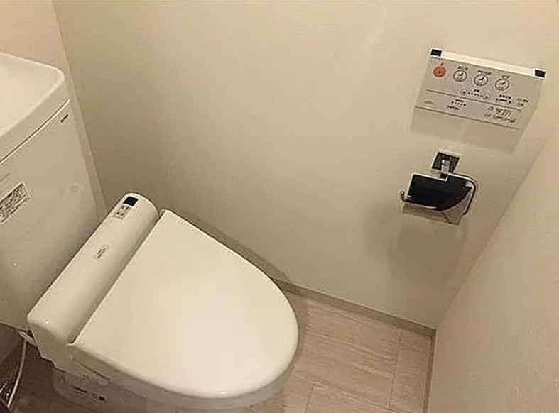 トイレ　★温水洗浄便座★
