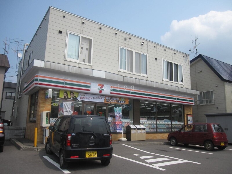 コンビニ　セブンイレブン余市入舟店（コンビニ）まで750m
