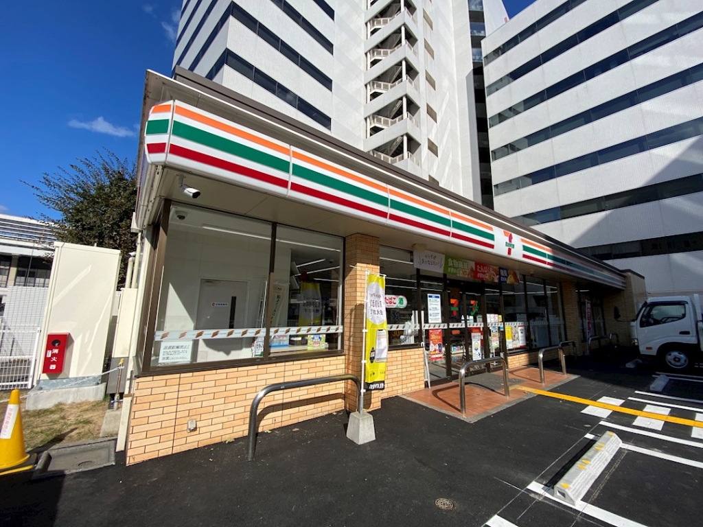 コンビニ　セブンイレブン 姫路南駅前町店（コンビニ）まで255m