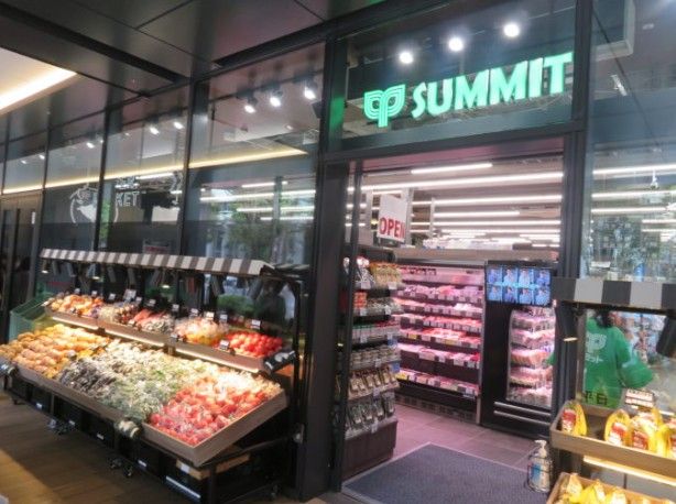 スーパー　サミットストア神田スクエア店（スーパー）まで83m