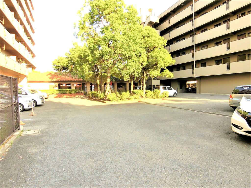 駐車場　敷地内に駐車場を完備です☆（要確認）
