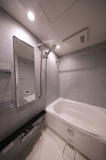 バス・シャワールーム　バス※別部屋参考写真