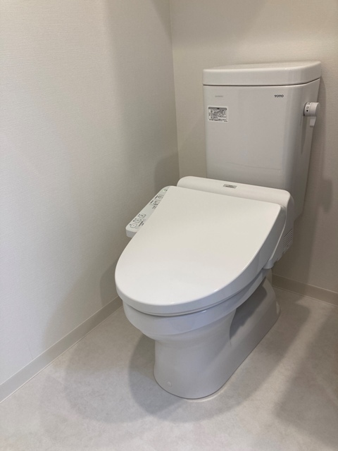 トイレ　※写真は同タイプ住戸です。
