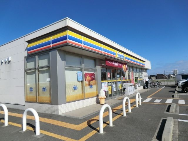 コンビニ　ミニストップ越谷レイクタウン東店（コンビニ）まで398m