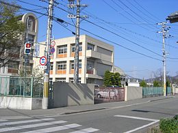 小学校　加古川市立西神吉小学校（小学校）まで1487m