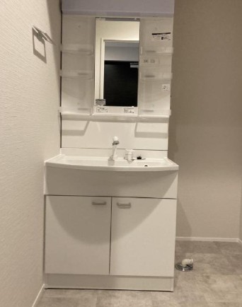 洗面設備　写真は同タイプ住居です。