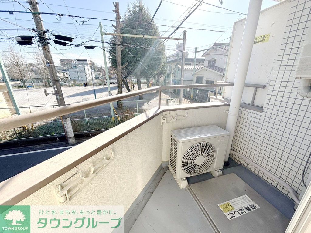 バルコニー　日当たりの良いバルコニー