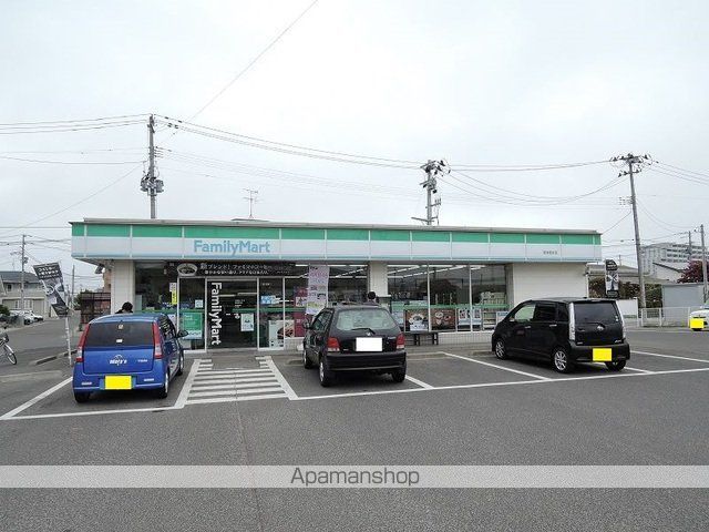 コンビニ　ファミリーマート若林荒井店（コンビニ）まで2000m