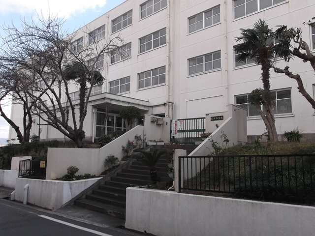 中学校　奈良市立伏見中学校（中学校）まで1172m