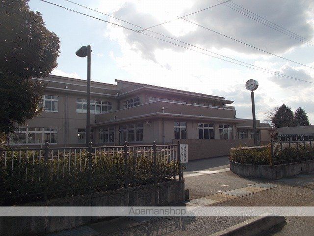 小学校　岩瀬小学校（小学校）まで650m