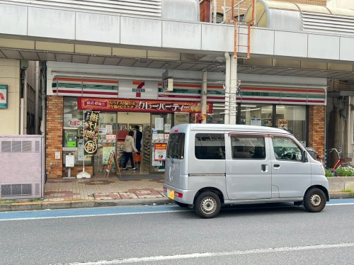 コンビニ　セブンイレブン南小岩5丁目店（コンビニ）まで66m