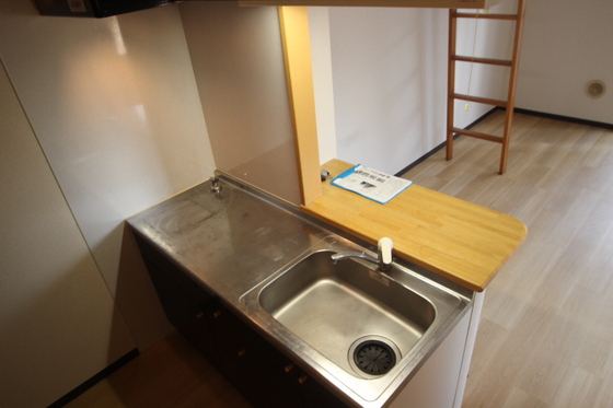 キッチン　※別部屋の写真です